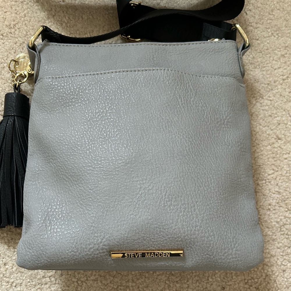 Steve Madden Gray Pebbled Leather Crossbody Bag